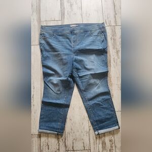 Torrid Women's Cropped Blue Jeans Pull-On 4X